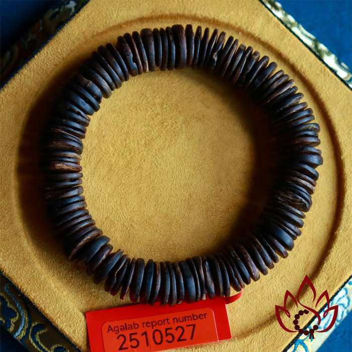 Vòng Trầm Hương Hạt Dẹp | 12 ly | Trầm Bì Rễ Chìm Nước